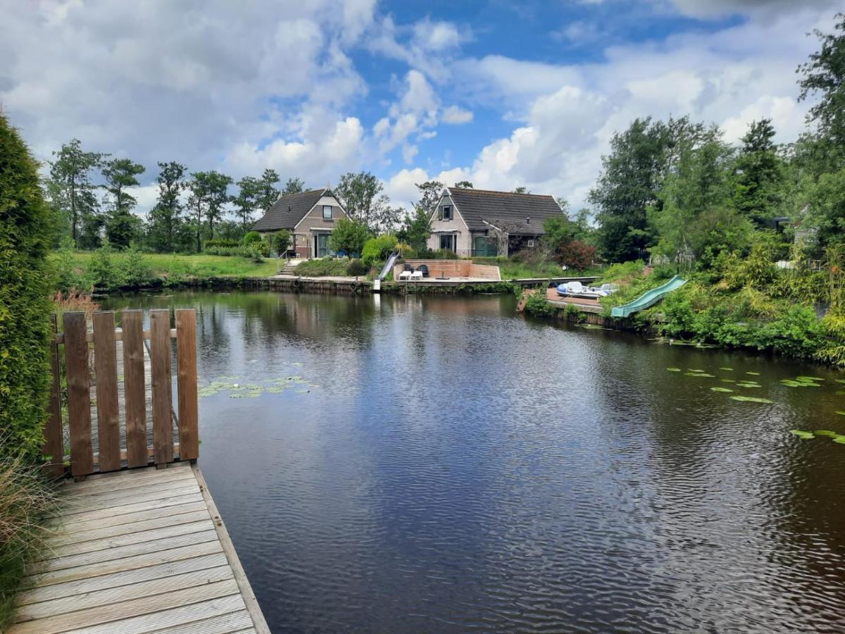 Waterhuis Friesland Oudwoude Buitenkant foto